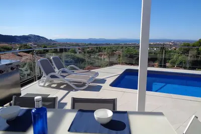 Image de Luxe à Villa Rosas, Piscine, Vue magique mer et montagne