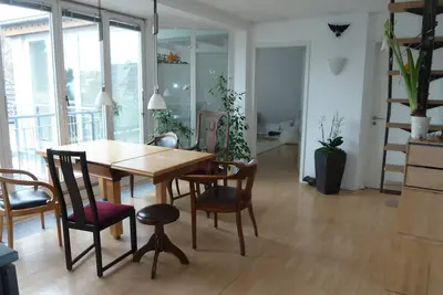 Image de Appartement ensoleillé dans le sud verdoyant de Berlin