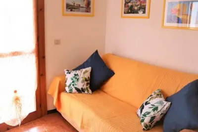 Image de Appartement coloré avec vue sur la mer