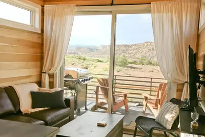 Image de Escalante Escapes Moon Lily- Maison minuscule