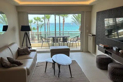 Image de Appartement Rottaro. luxueux face à la mer.