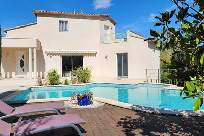 Image de Villa entre mer et garrigue au calme avec grande piscine