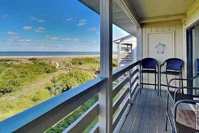 Image de Vues sur l'eau - Piscines - Courts de tennis