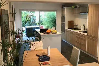 Image de Maison 6/8 pers  à Martigues, proche centre-ville, proche plages, au calme.