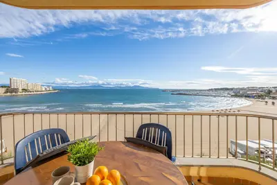 Image de Ref. Escala Beach 3: Appartement 4 personnes vue mer devant la plage!