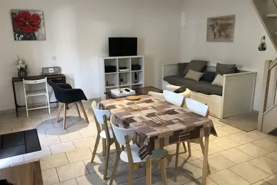 Image de l'orchidée au bord de l'eau