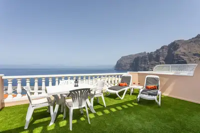 Image de Superbe Emplacement - Vue Panoramique Sur La Mer Et Le Cliff - Wifi - Tv Satellite - Sky Tv