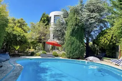Image de Grande villa avec jardin au bord de mer, 8ème Pointe Rouge