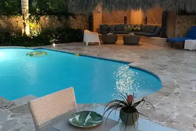 Image de Vraiment 3 minutes de la plage! Forfait repas Vip ~ Rénové 2019 - Chef et majordome