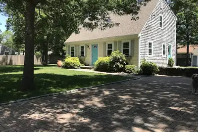 Image de Cape Cod vacances à la plage 3br / 2 salles de bain (6 à 8 personnes) rue sans issue WiFi, Ac