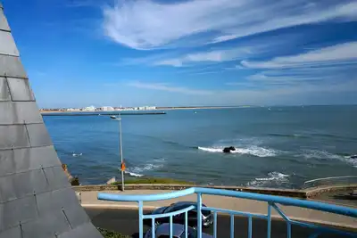 Image de Appartement 2 piéces - Vue superbe sur plages et port de Croix de Vie - Balcon
