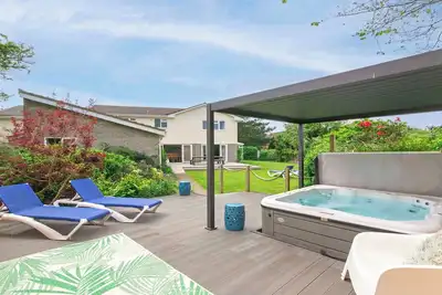 Image de Ladywell Sleeps 12|Hot Tub* Pool Table, Pizza Oven