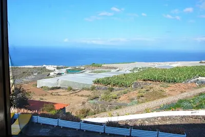 Image de La propriété Las Dulces : Gîte rural avec vue mer et agriculture bi