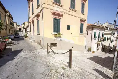 Image de Appartement 2 pièces Piazza al Fico 2/4 places dans le centre historique de Portoferraio