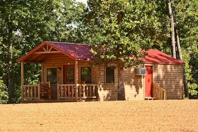 Image de Pet Friendly 🐾<br>Swan Bay Cabins & Caravan Park Rv # (5) Paris, Kentucky, lac