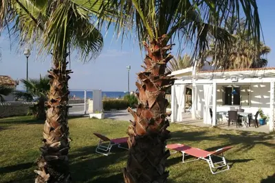 Image de villa en bord de mer magnifique au coeur de Marzamemi