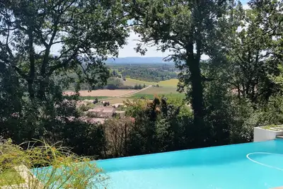 Image de Grande maison avec très belle vue aux portes de la Provence