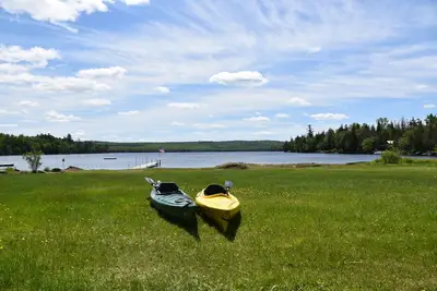 Image de Piper Pond Waterfront - Détendez-vous, nagez, kayak, randonnée, pêche, chasse, Vtt, motoneige