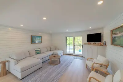 Image de Ditch Plains Surf Cottage - Pour toute la famille - À une courte promenade de la plage