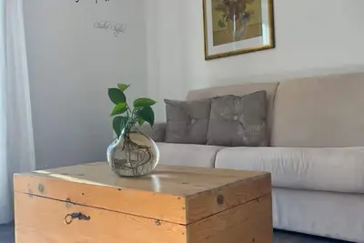 Image de Appartement \"The Sunflower\". Détendez-vous dans les montagnes près du lac de Garde