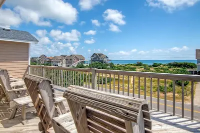 Image de Mises à jour récentes! Semi-Oceanfront Avon-Pool, bain à remous, GameRm, linge de maison, chien-friendly