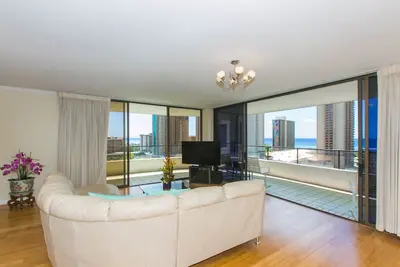 Image de Venez à Waikiki et profitez de ce Grand Vacation / Condo exécutif