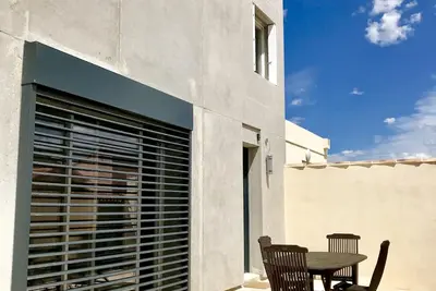 Image de Villa contemporaine au bord de mer à Carro