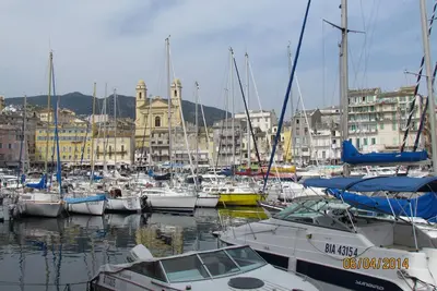 Image de location pour vacances avec vue imprenable sur le vieux port de bastia