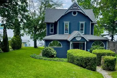 Image de 5 chambres, 1 1/2 salles de bain sur Silver Lake