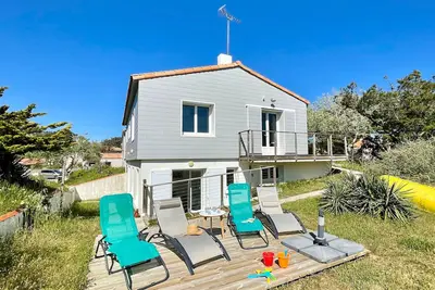 Image de Maison familiale au calme, proche plage, 9 couchages, terrasses, WiFi, garage vélo - Brétignolles-sur-Mer