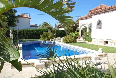 Maison individuelle avec piscine privée dans le centre de Miami