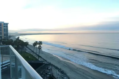 Image de Luxury Oceanfront Corner Condo - Retraite harmonieuse et agréable
