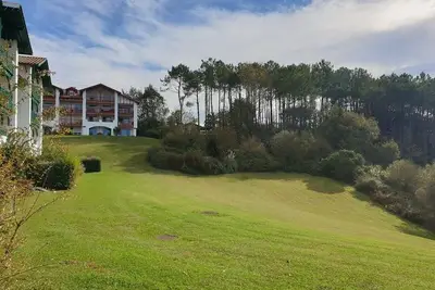 Image de Garden apartment 2km from the beach