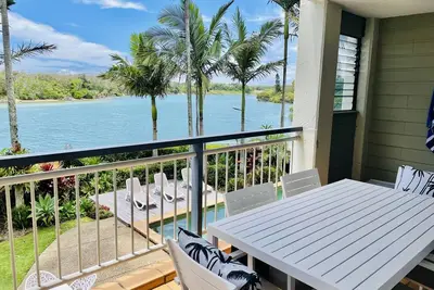 Image de Nouveau! Absolute Waterfront Sunrise Cove