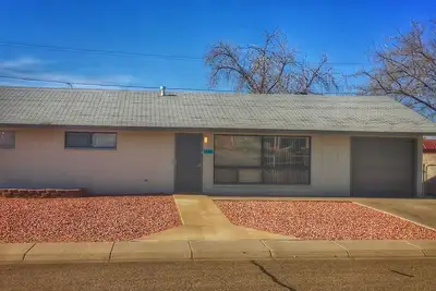 Image de 4 chambres / 2 salles de bain à proximité du lac Powell, du canyon des antilopes et du coude en fer à cheval