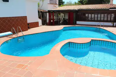 Image de Belle Villa avec Piscine à quelques mètres de la Plage Torre Pozzillo!