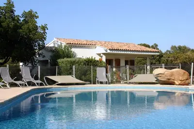 Image de Mini Villa 2 à 4 pers avec piscine à Ste Lucie de Porto Vecchio proche plage