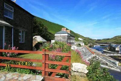 Image de The Shippen, splendid walks through Valency Valley