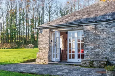 Image de Lamellyon Roundhouse, near superb coastal walks