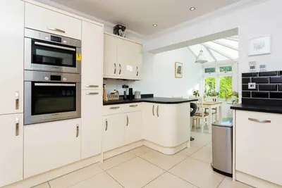 Image de Cette charmante et charmante maison de 3 chambres à coucher est à quelques minutes de Clapham Common (veeve)