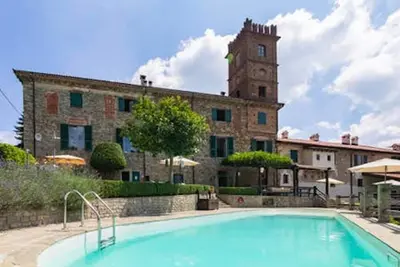 Image de Palazzo K - (ap 4) Large 2 bedroom apartment in farmhouse with pool for families