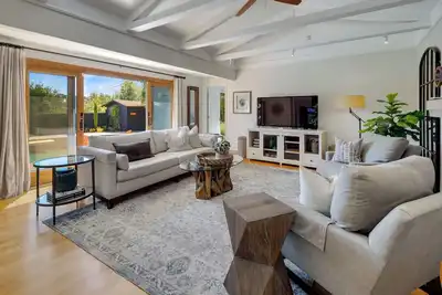 Image de Casa Chiquita - 3 chambres, 2 salles de bain maison récemment rénovée avec spa et piscine