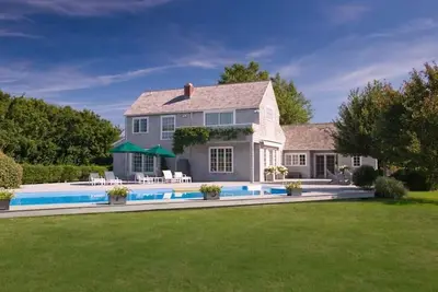 Image de Remarquable maison de Bridgehampton Beach à quelques minutes de la plage privée