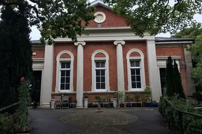 Image de Nouveau Pour Avril 2019. . . . Eglise Unique Proche De La Plage, Dorme Jusqu'A 10. Espace ÉNORME