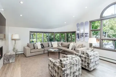 Image de Platine Logement de luxe flambant neuf Vail Center Place # 3