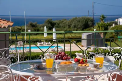 Image de Villa 3 chambres Cleopatra avec vue sur la mer et piscine privée