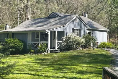 Image de Propriété Creek Front! Chalet Spicewood près de Wintergreen et de Crabtree Falls