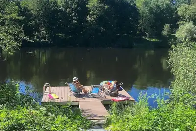 Lumière vive, Moderne Accueil Lakefront - A un jet de pierre de bord de l'eau!