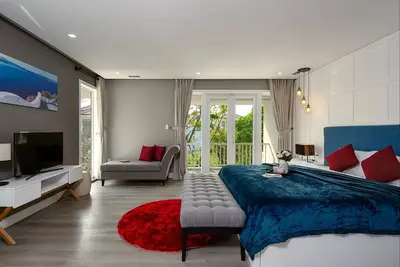 Image de Luxury 4br & Pool - Ochic Villa Han River Side - Dragon Bridge Danang City