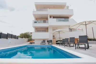Image de Pool Villas Aldura